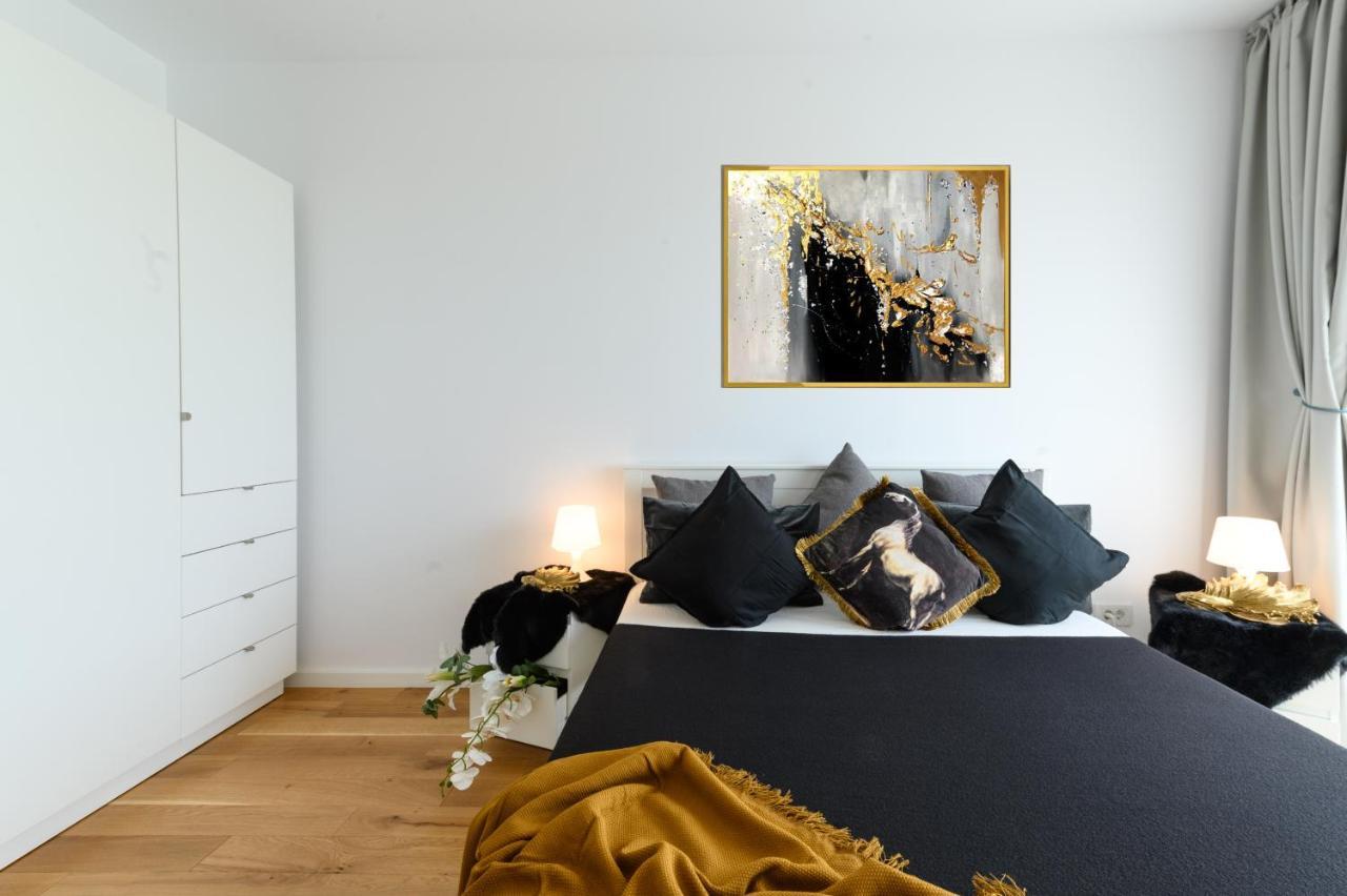 North Artistique - Aviatiei Apartment Bucharest Luaran gambar