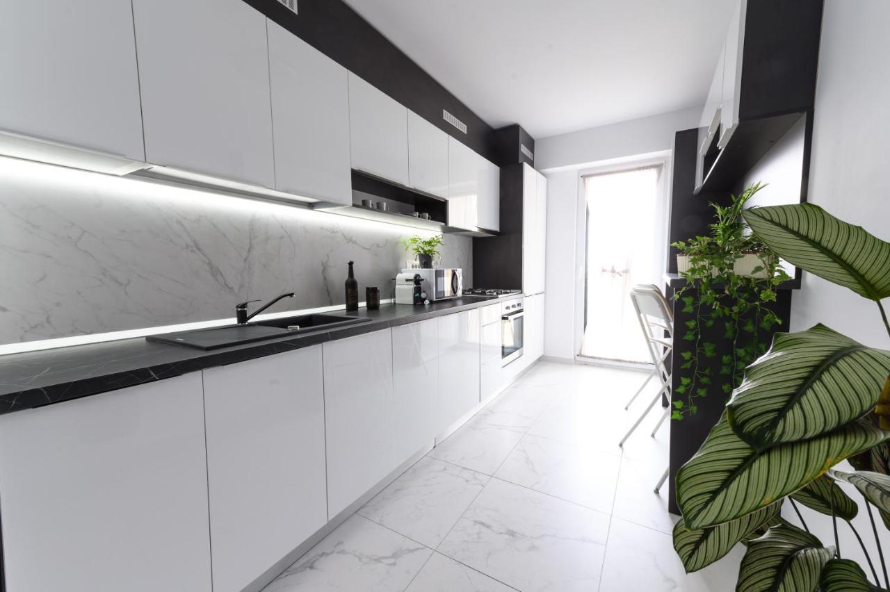 North Artistique - Aviatiei Apartment Bucharest Luaran gambar