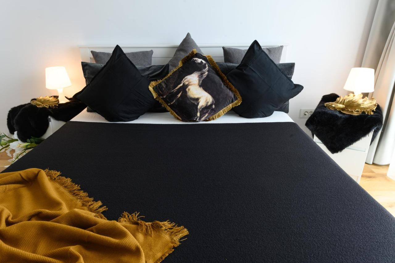 North Artistique - Aviatiei Apartment Bucharest Luaran gambar