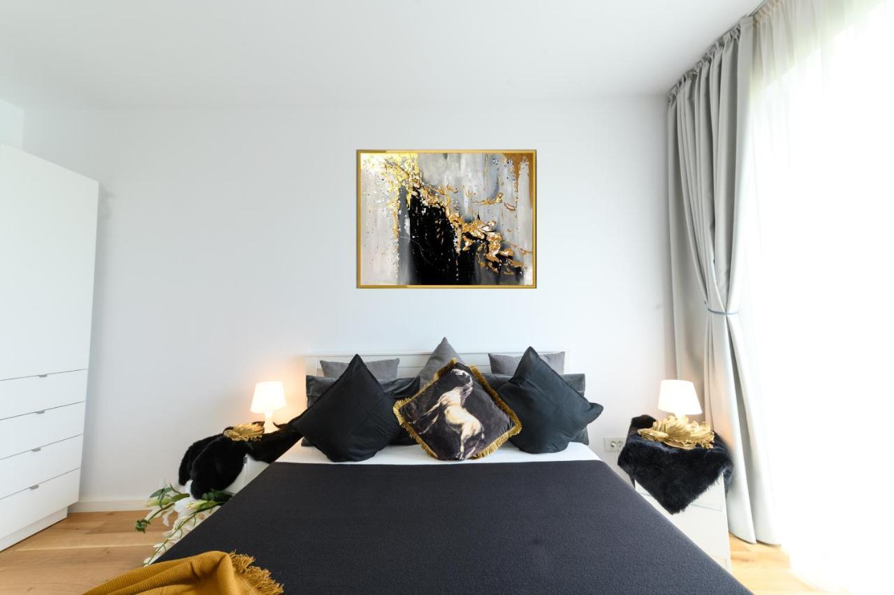 North Artistique - Aviatiei Apartment Bucharest Luaran gambar