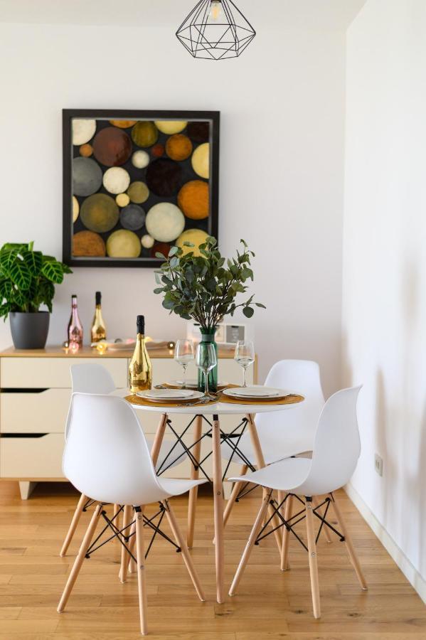 North Artistique - Aviatiei Apartment Bucharest Luaran gambar