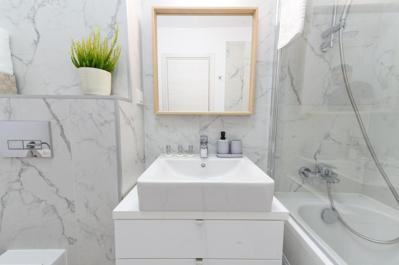 North Artistique - Aviatiei Apartment Bucharest Luaran gambar