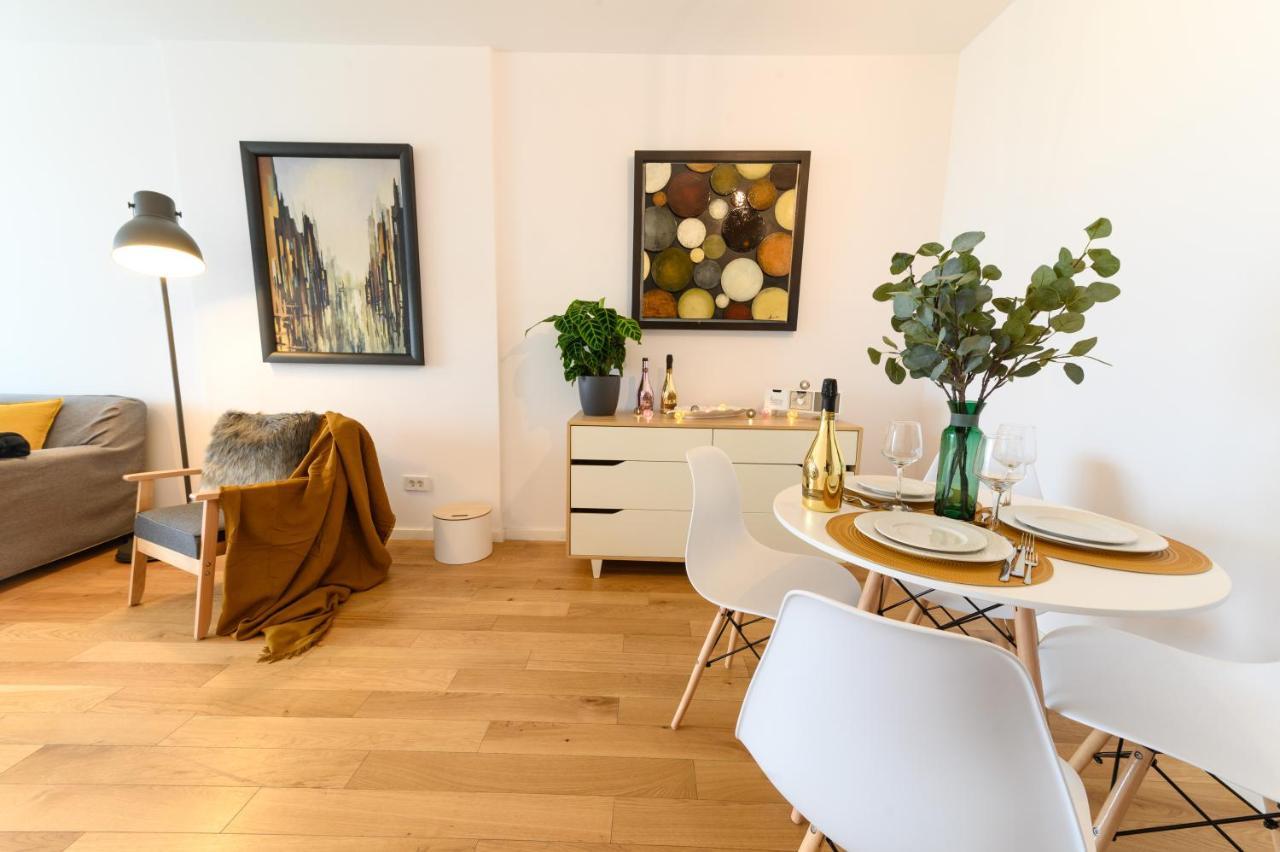 North Artistique - Aviatiei Apartment Bucharest Luaran gambar